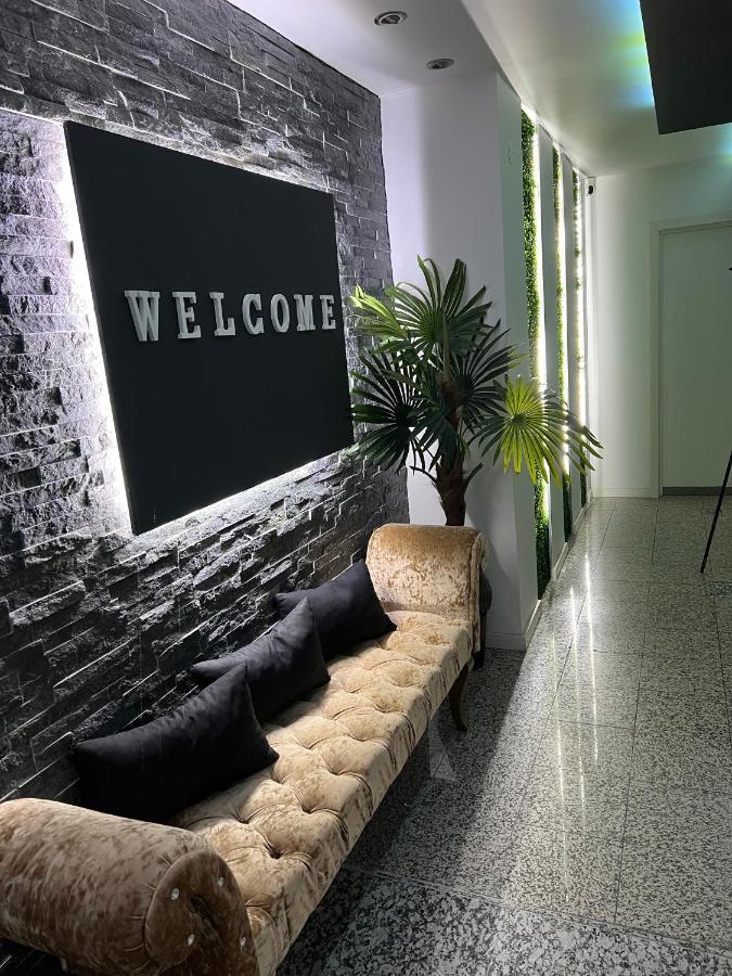 Modern Room With Indoor Shower Near The River - Quarto Moderno Com Duche Interior Proximo Da Ribeira Vila Nova de Gaia Exteriör bild